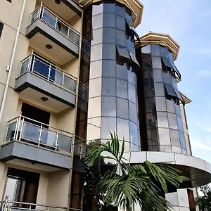 Aparthotel Eric Wilkins, Lubowa